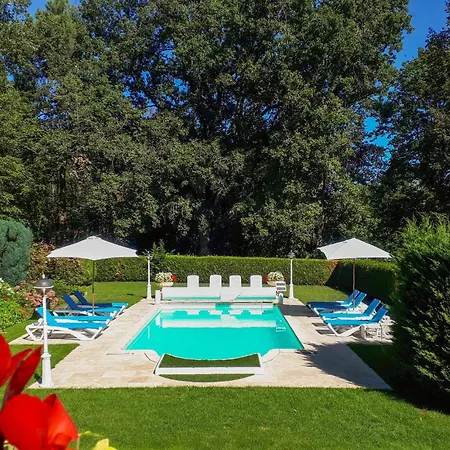 Awesome In Tatil Evi Lencloître