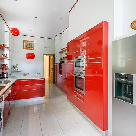 Awesome In Lencloître